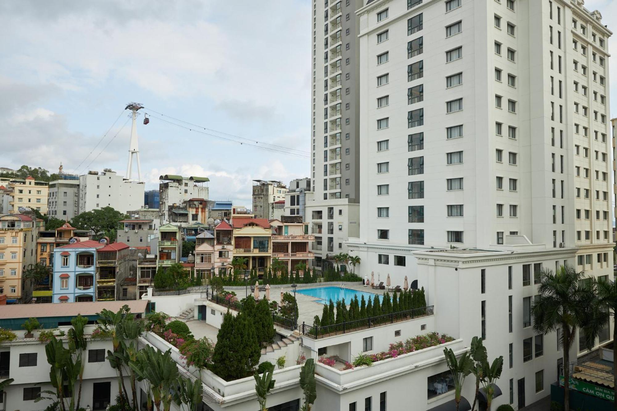 Van Nam Hotel Ha Long Exterior foto